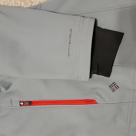 Columbia Titanium Womens Softshell Omni Heat Jacket (XS), Grey with Red Zippers - Picture 4 of 10